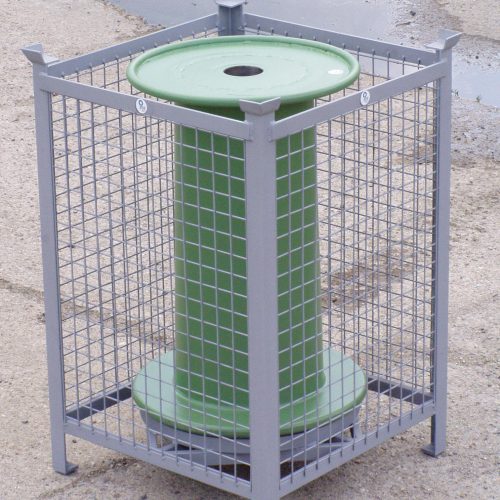 Pallet for conical reel