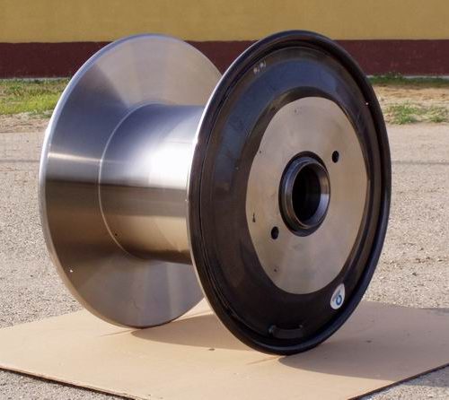 Double flange steel reel, fully machined surface